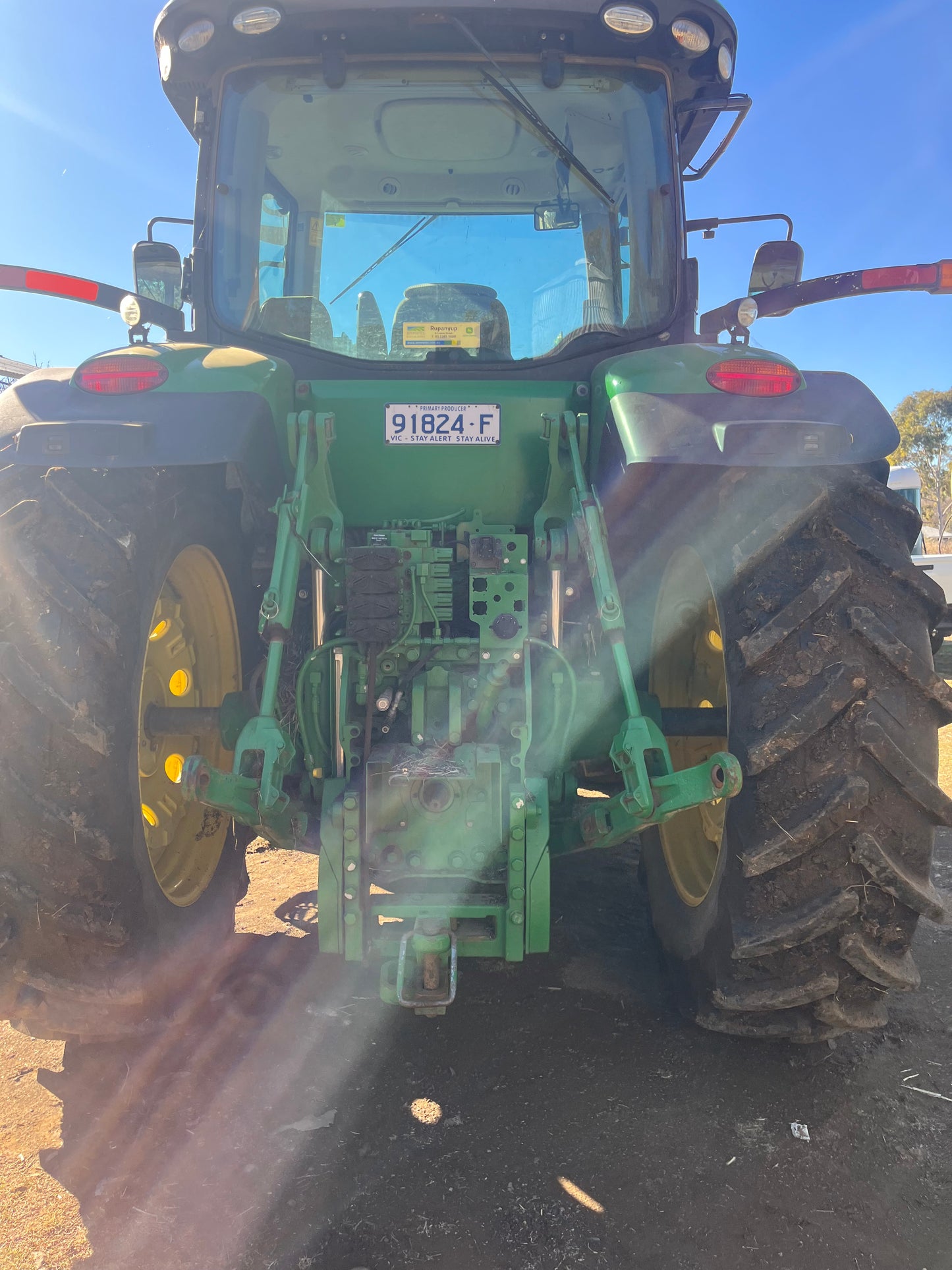 John Deere 7230r with Loader