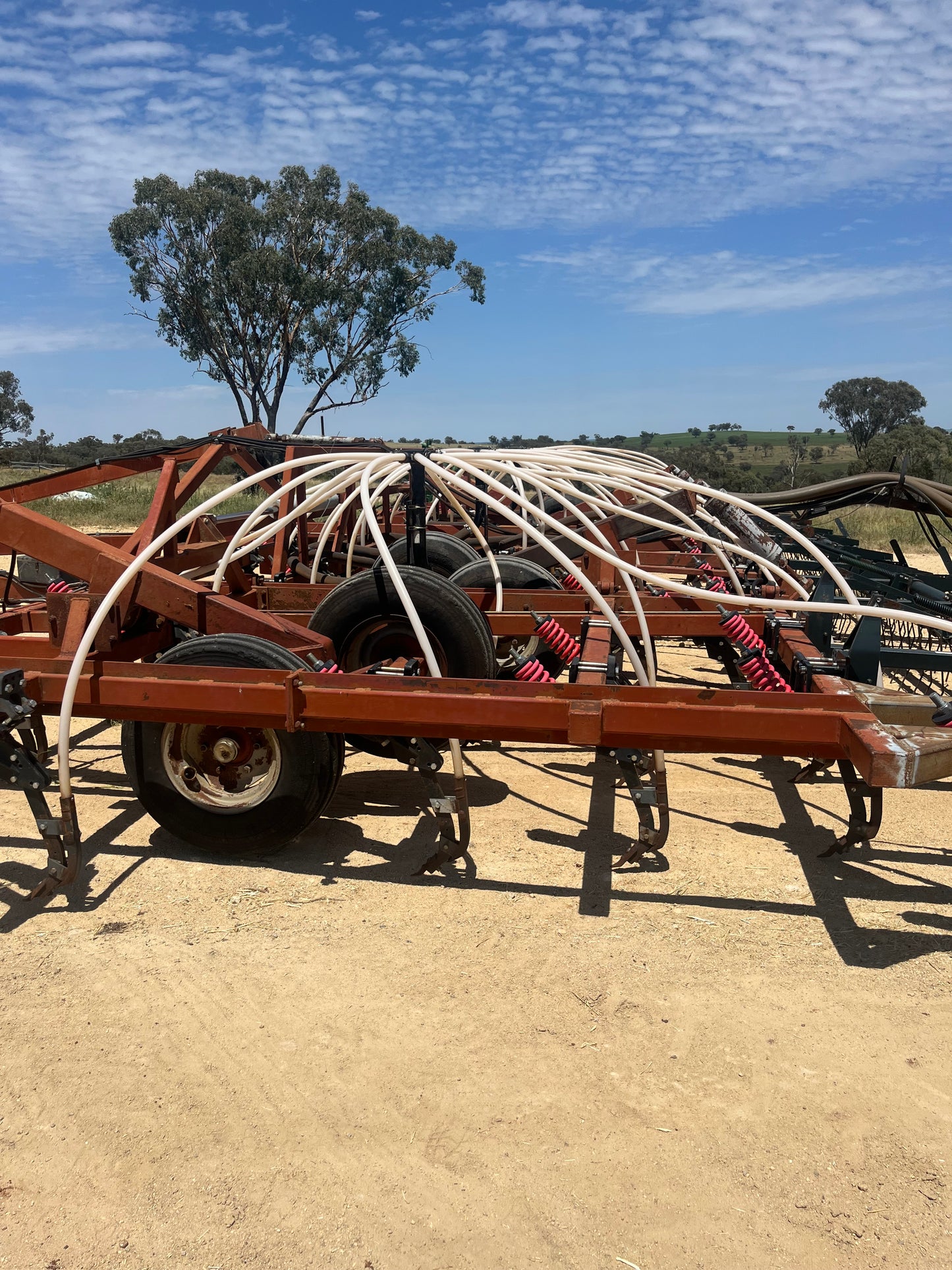 Gason Cultimaster 5100 10m Air Seeder Bar with 1830 Twin Bin Cart