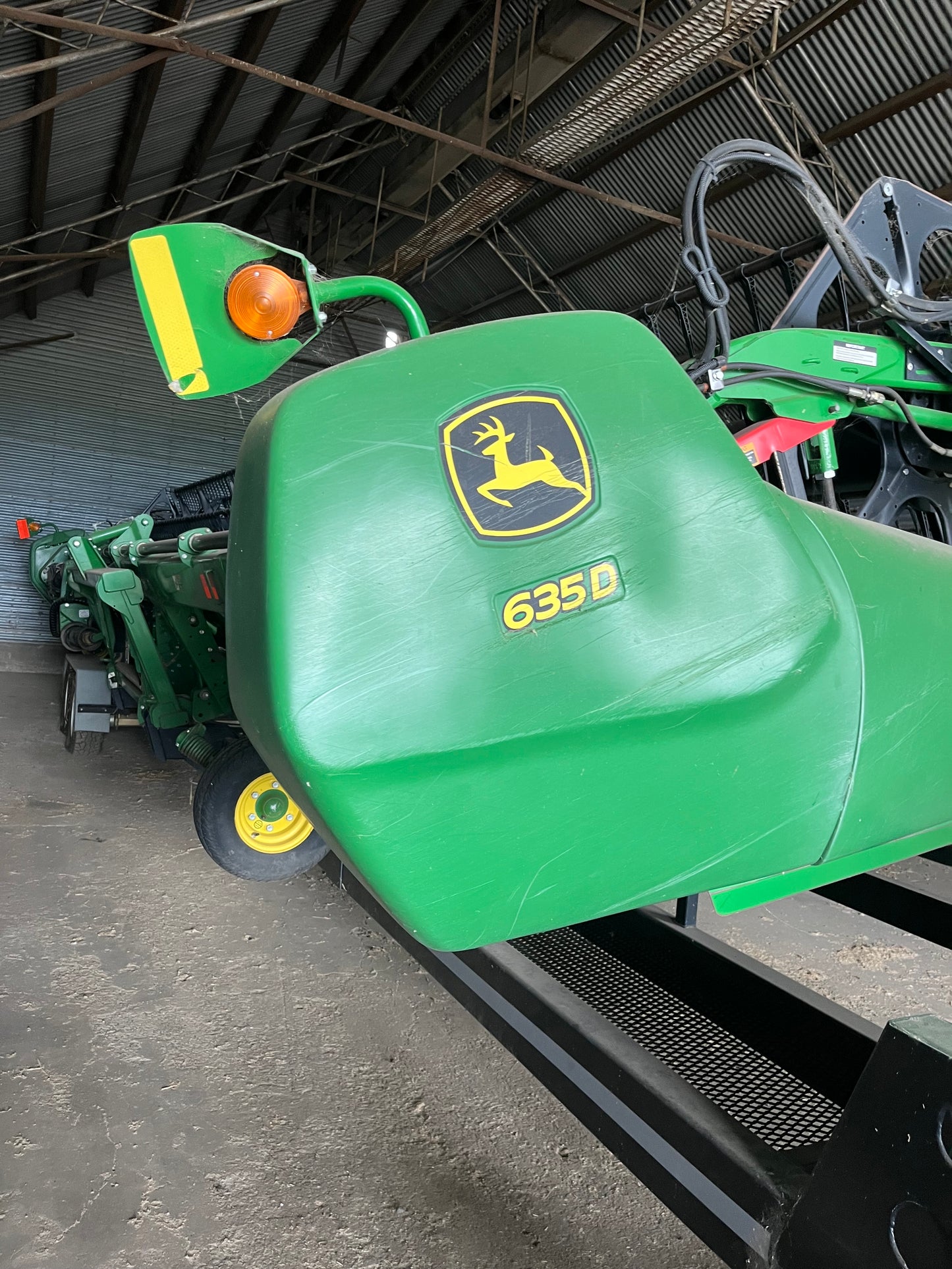 John Deere 635D Front