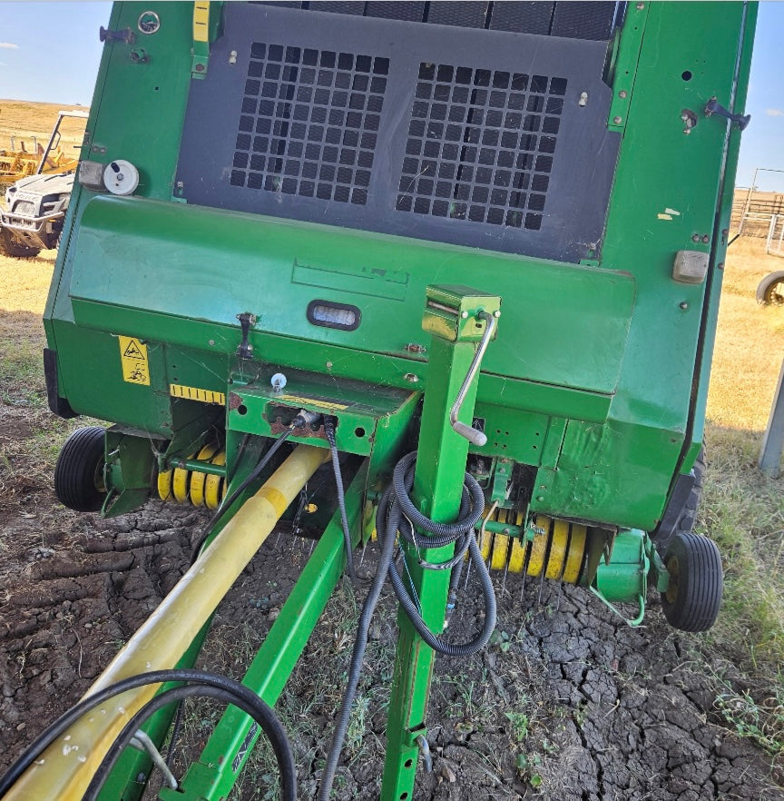 John Deere 592 Round Baler