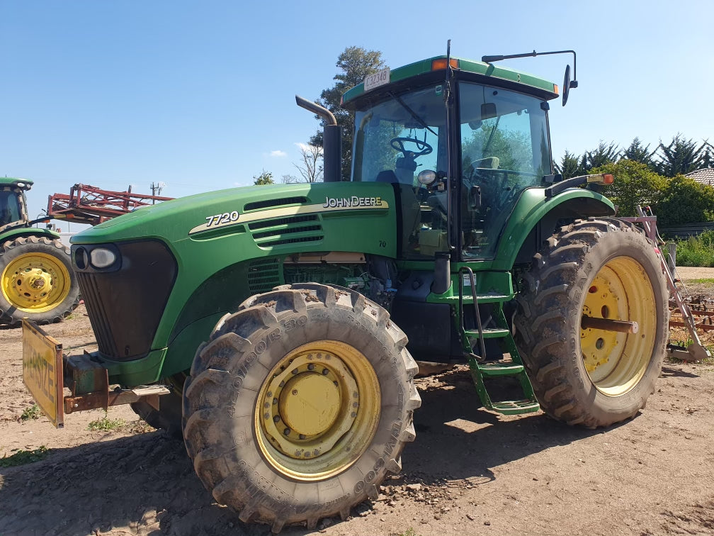 John Deere 7720