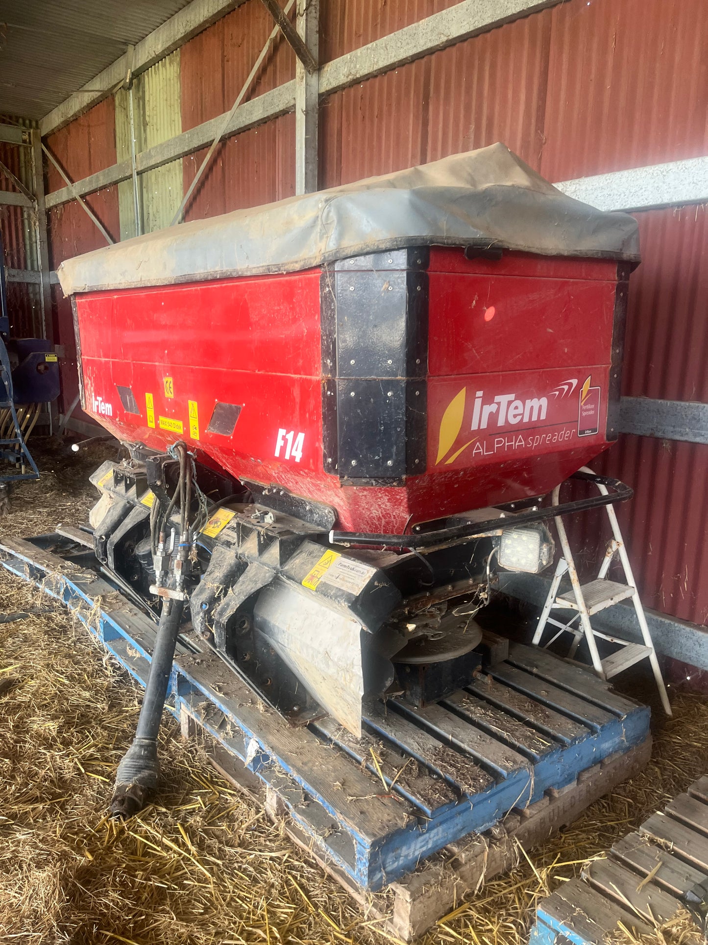 USED ALPHA F14 SPREADER