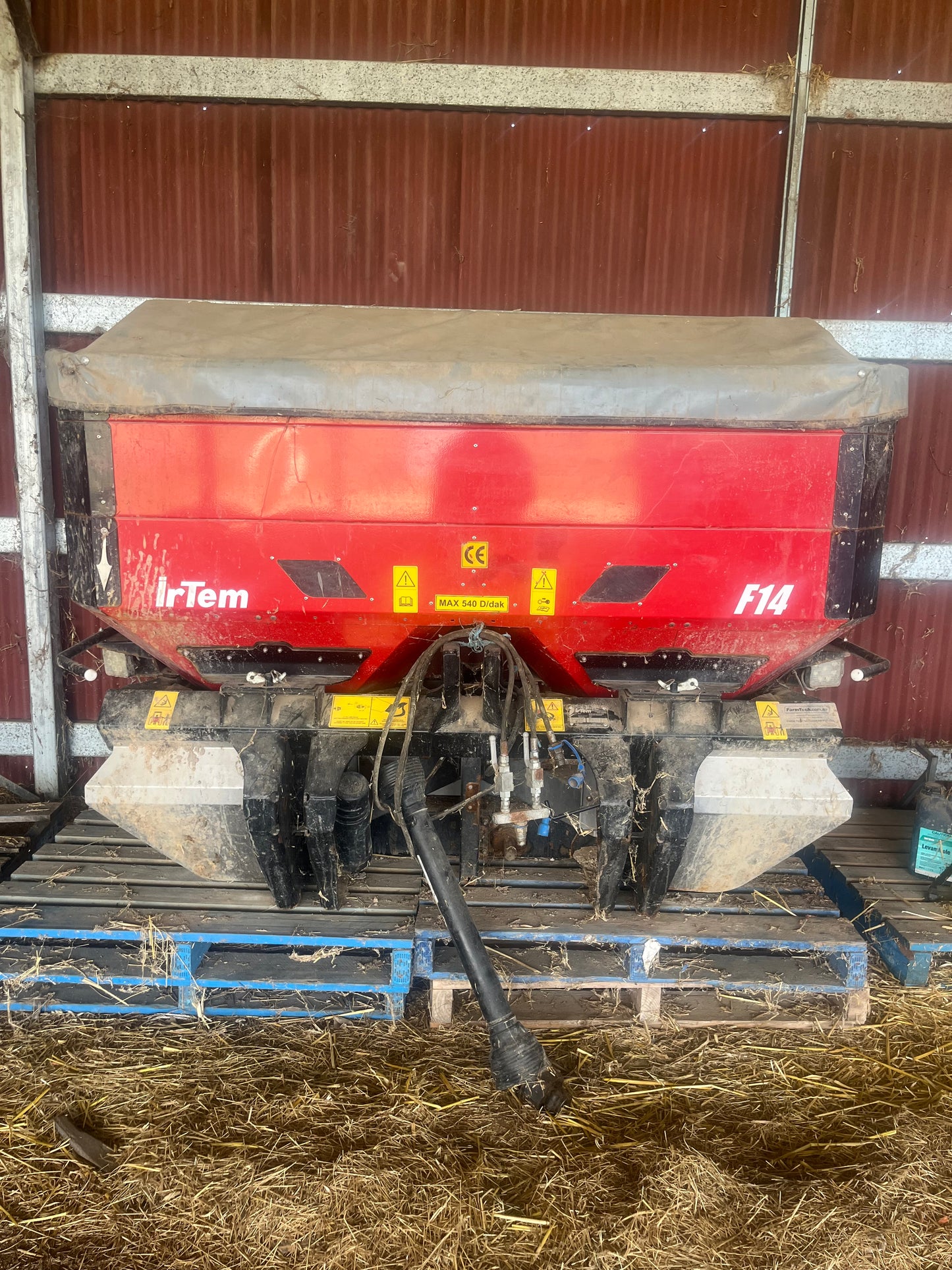 USED ALPHA F14 SPREADER