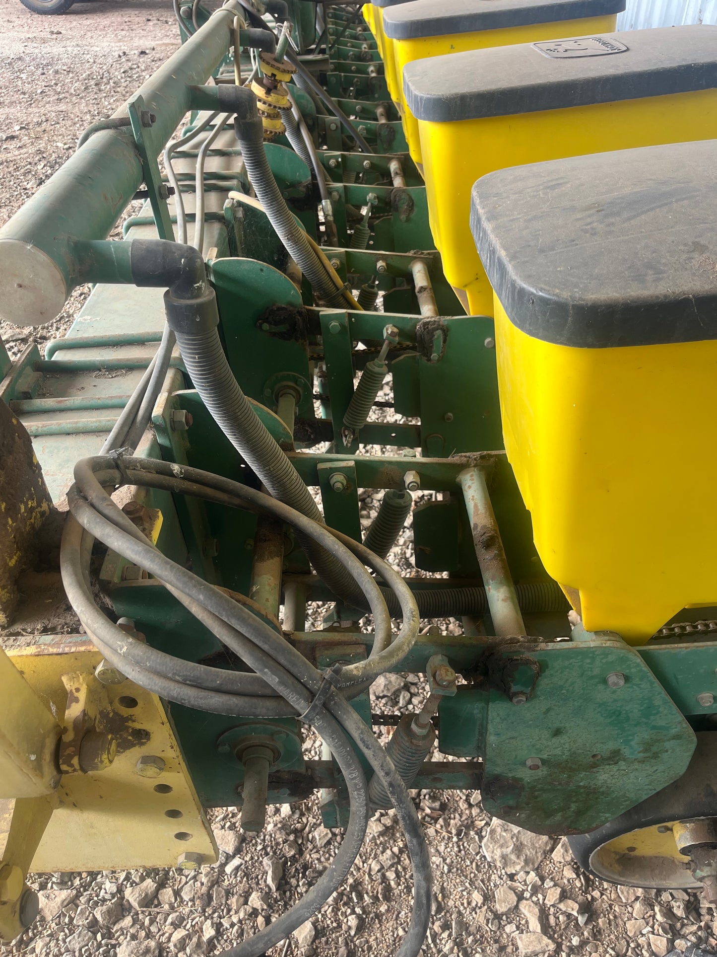 Mason 8 Row Planter