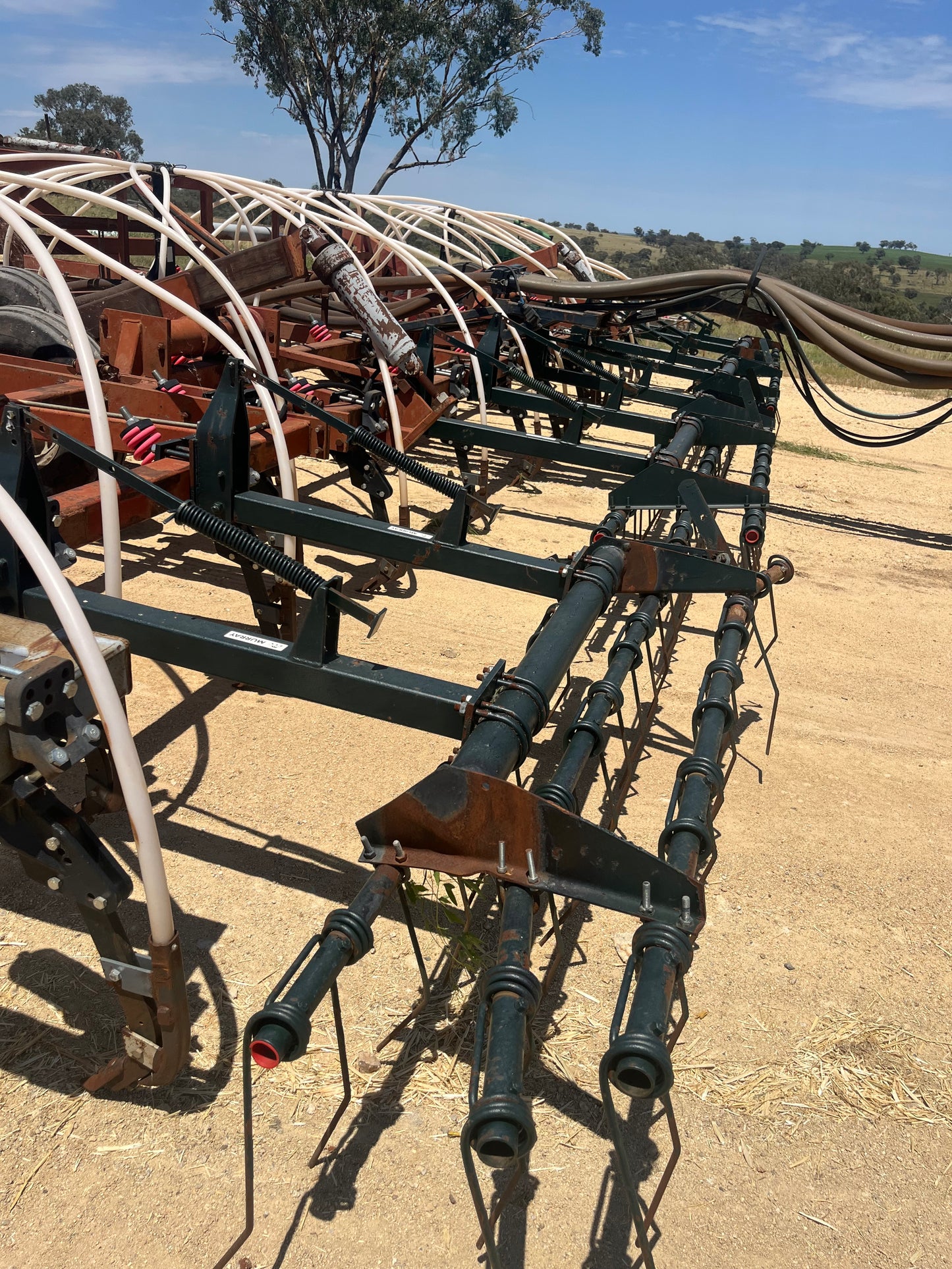 Gason Cultimaster 5100 10m Air Seeder Bar with 1830 Twin Bin Cart