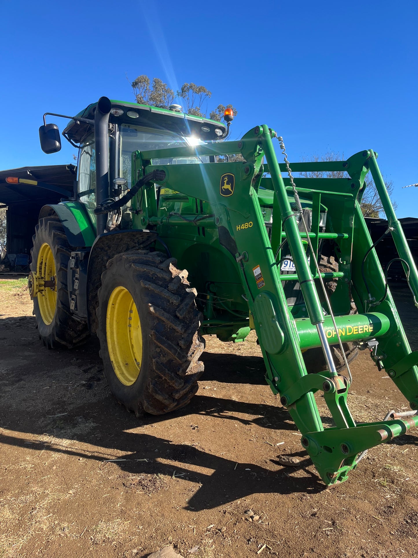 John Deere 7230r with Loader