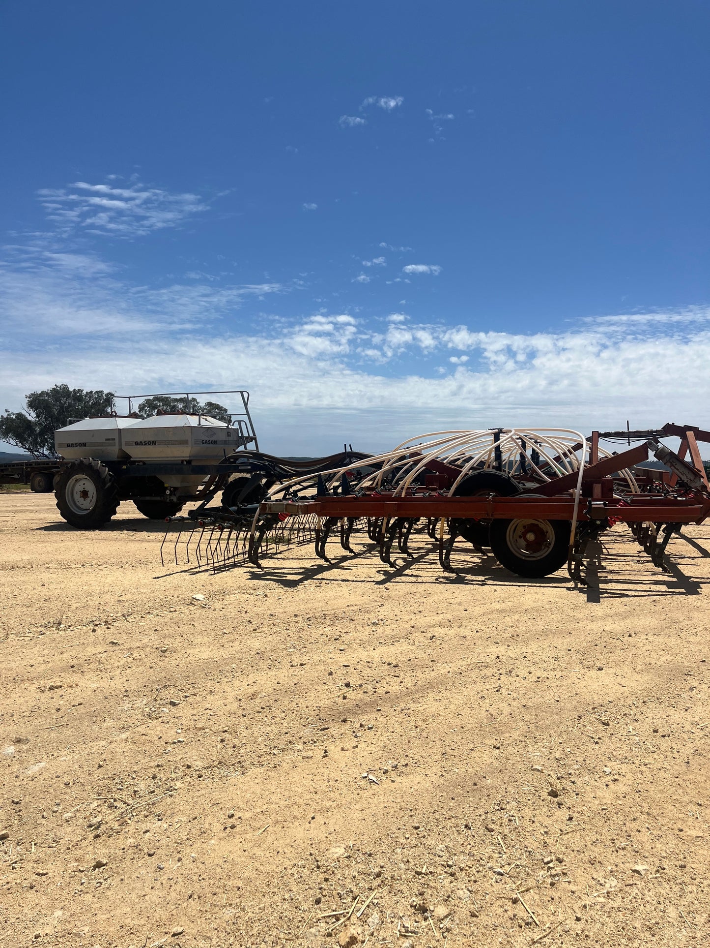 Gason Cultimaster 5100 10m Air Seeder Bar with 1830 Twin Bin Cart