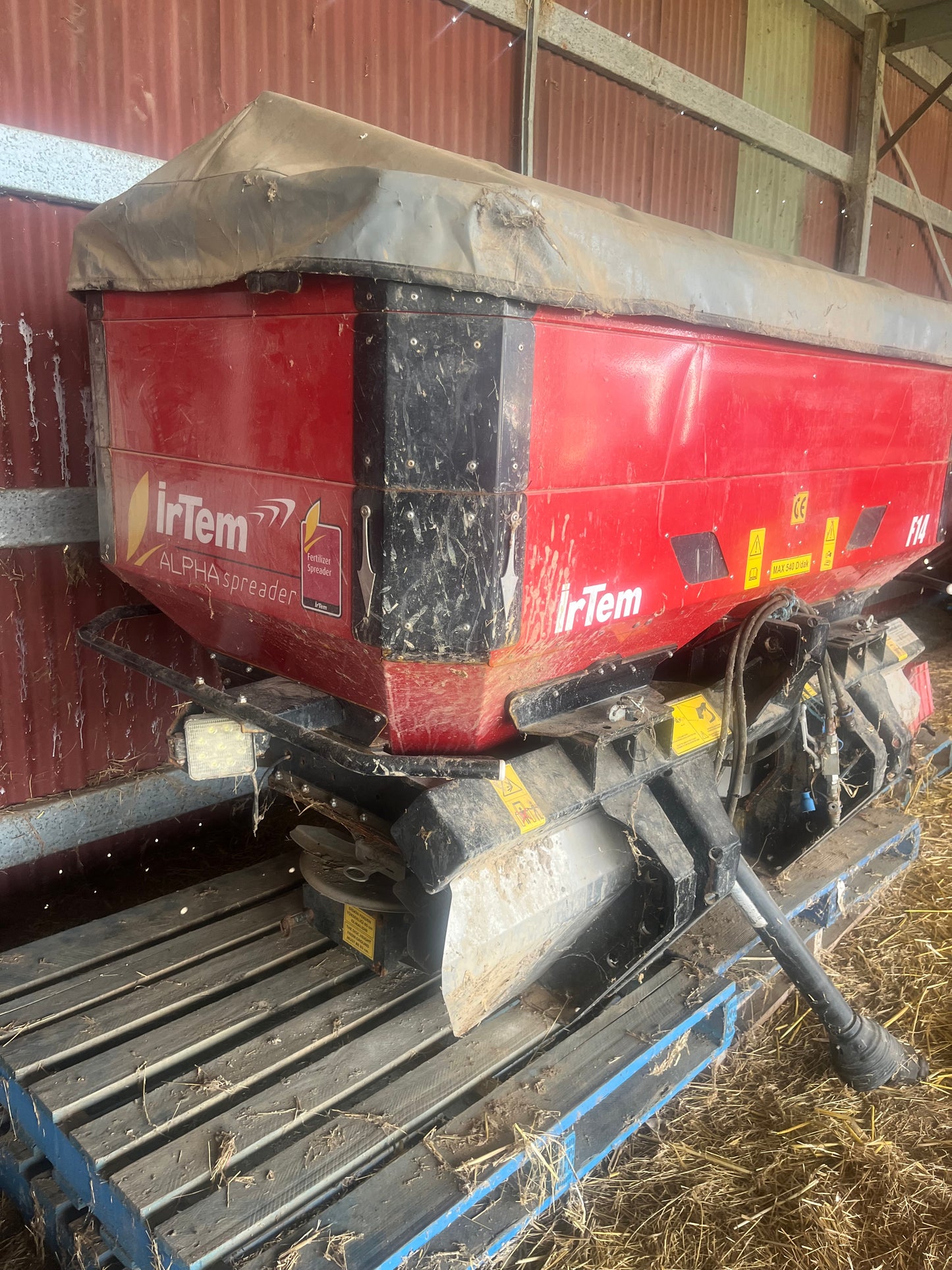 USED ALPHA F14 SPREADER