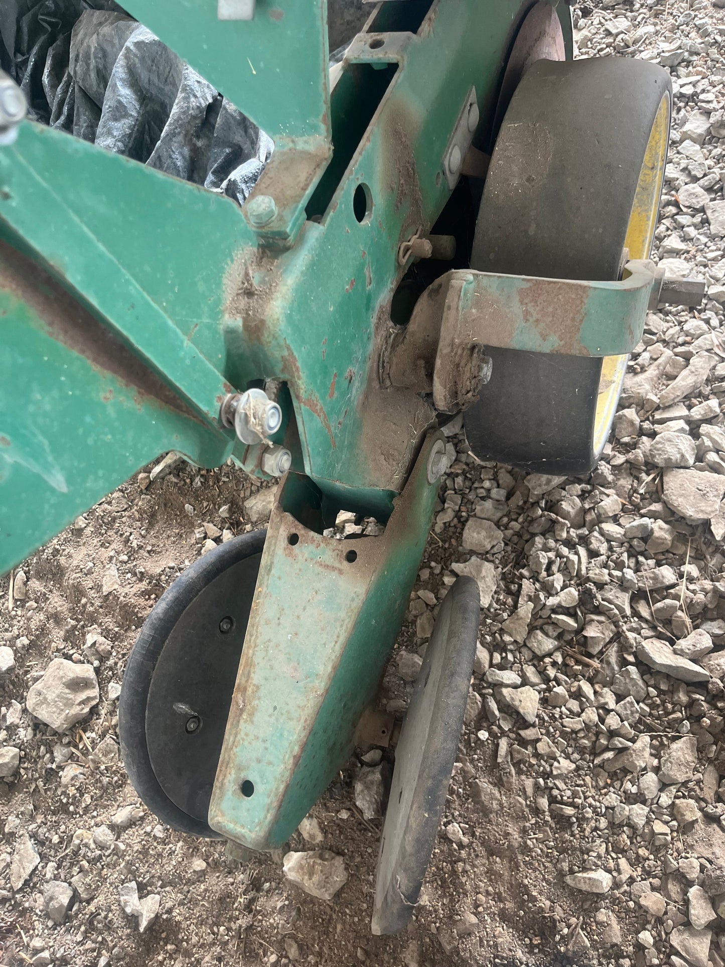 Mason 8 Row Planter