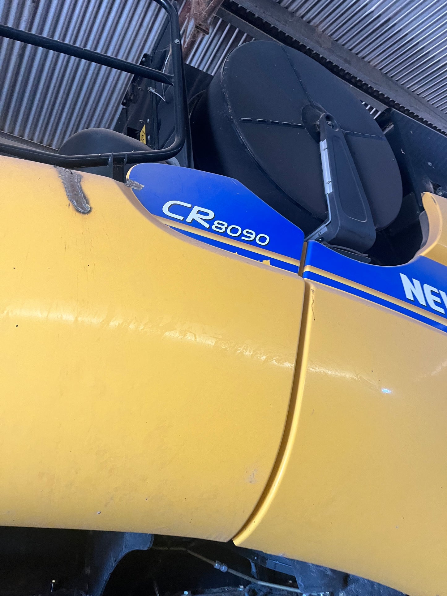 New Holland CR8090