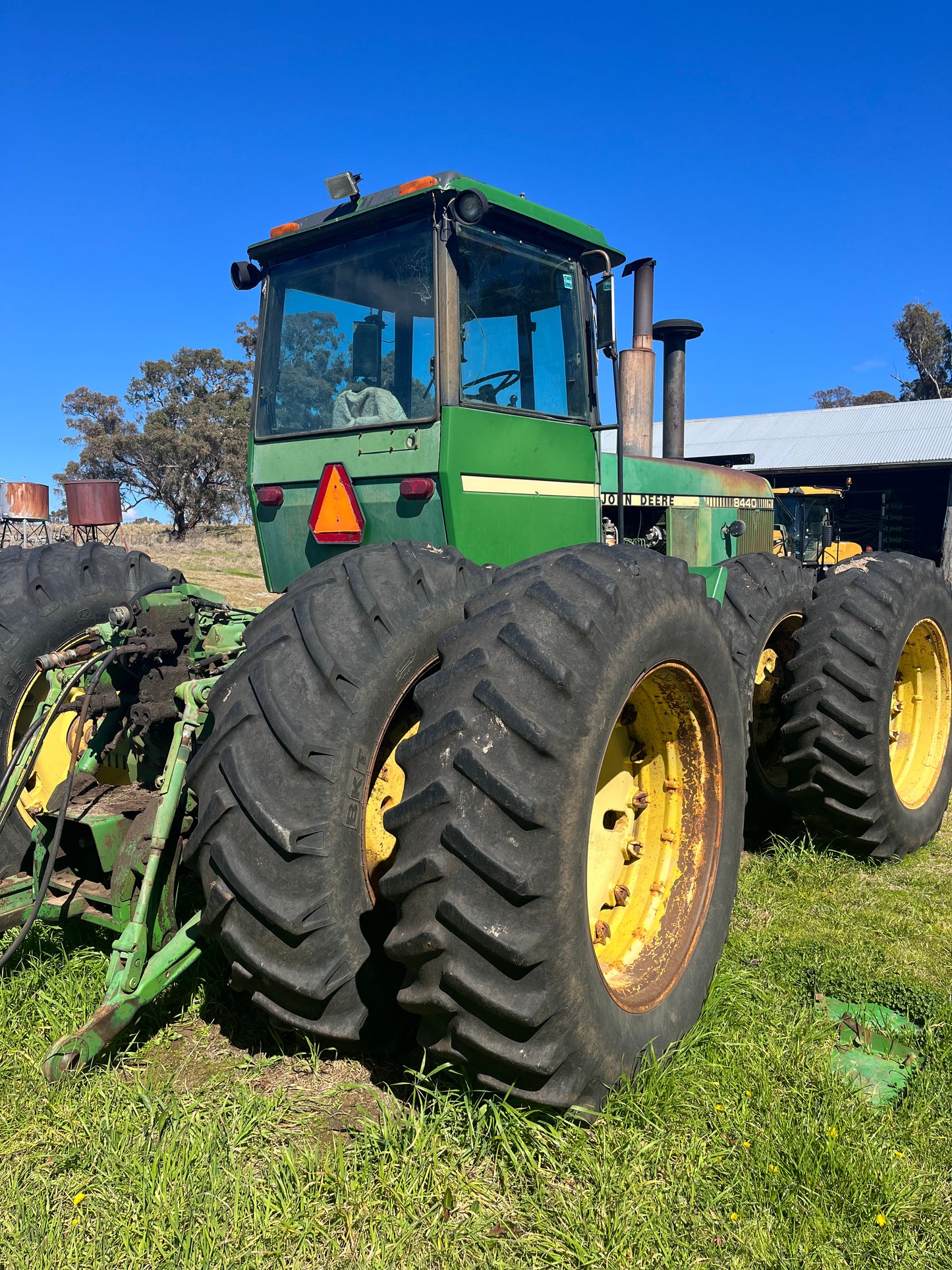 John Deere 8440