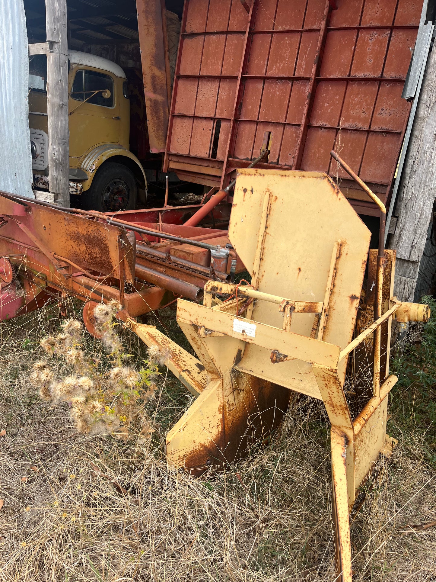 New Holland 1044 stackline